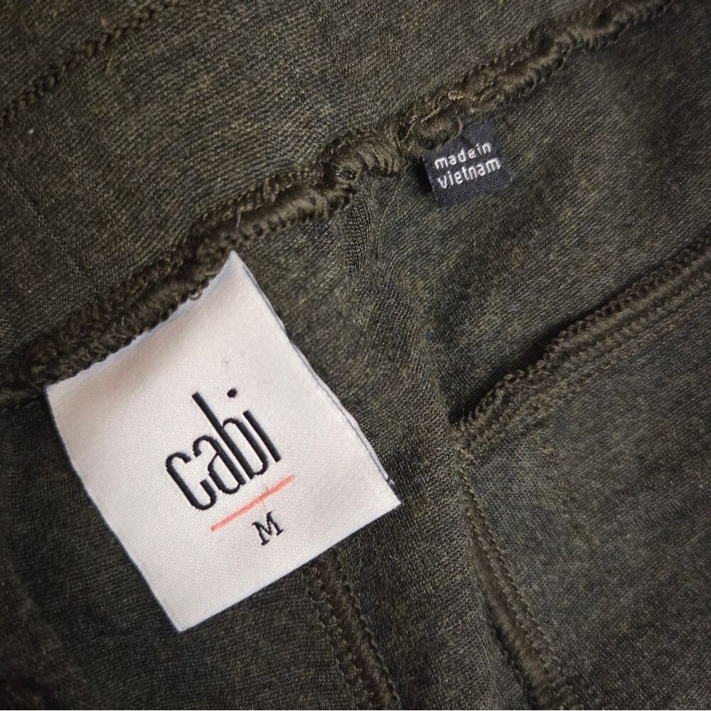 Cabi 3923 Womens Pivot Jogger Pants Sz MED Olive Green Pull On Travel Athleisure - Picture 3 of 9